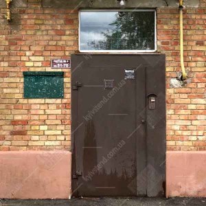 Адресна табличка на під'їзд багатоквартирного будинку