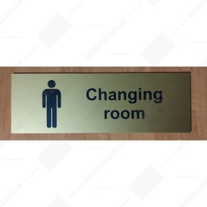Табличка сhanging room для чоловіків пластикова ламінована встановлена на дверях чоловічої роздягальні - фото.